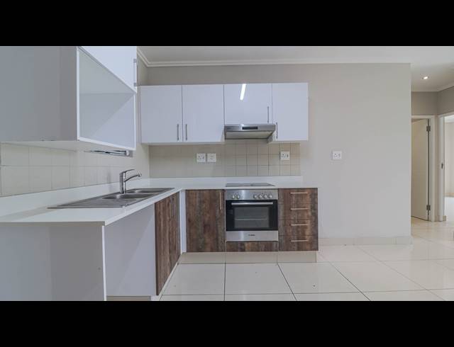 2 BEDROOM APARTMENT FOR SALE IN UMHLANGA RIDGE